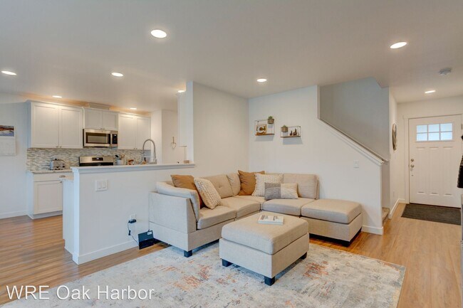 Building Photo - 3 br, 2.5 bath House - 1597 NW 5th Ave