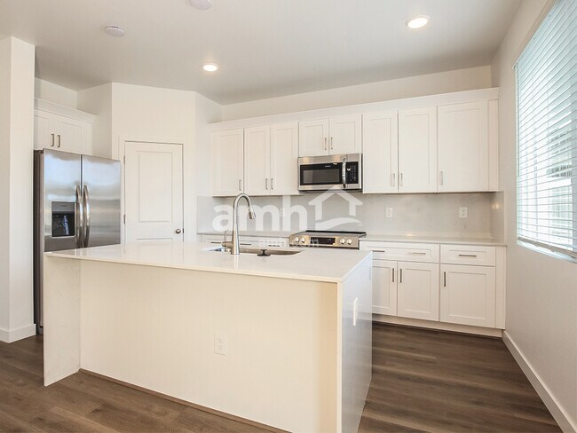 Building Photo - 20177 W Thomas Rd