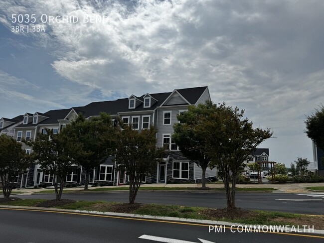 Foto del edificio - 3 Bed / 2.5 Bath Brand New Townhouse (Avai...