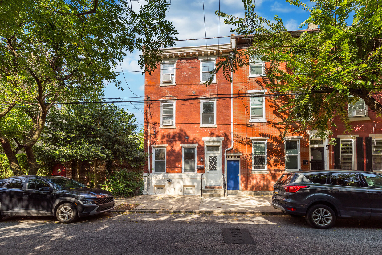 Primary Photo - 1220 N Hancock St