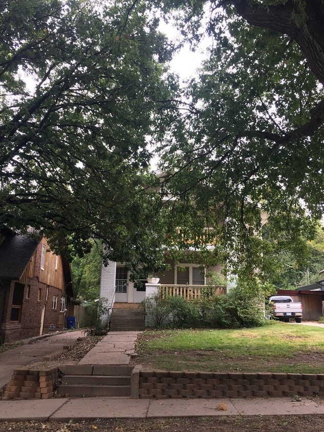 Primary Photo - 3809 E English St