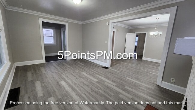 Building Photo - 13721 Alvin Ave