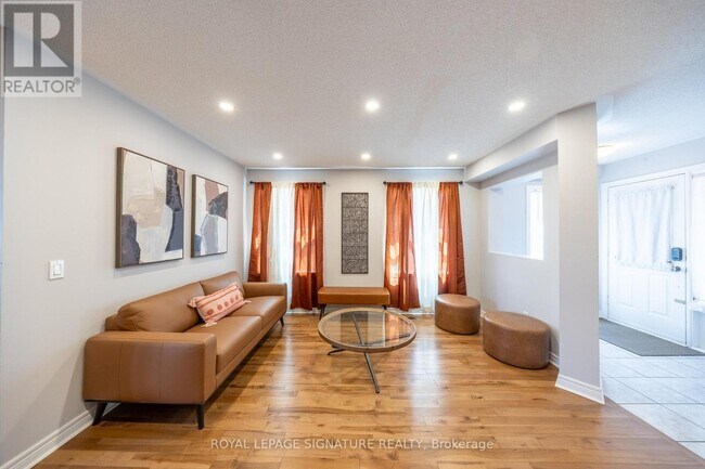 Photo du bâtiment - 2299 Yorktown Cir