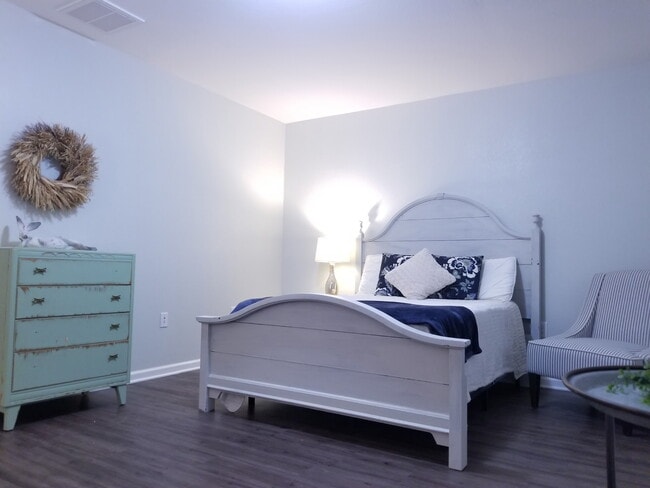 Building Photo - 1607 Waco St