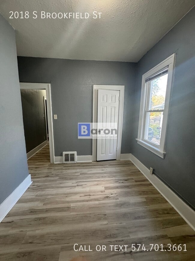 Building Photo - 2018 S Brookfield St