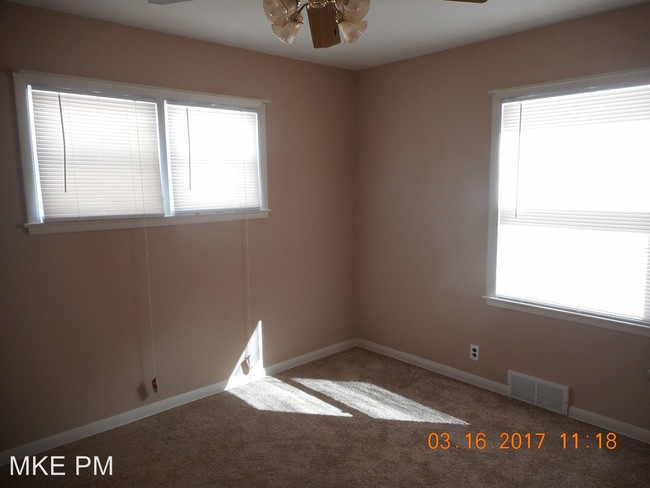 Building Photo - 3909 N 70th St
