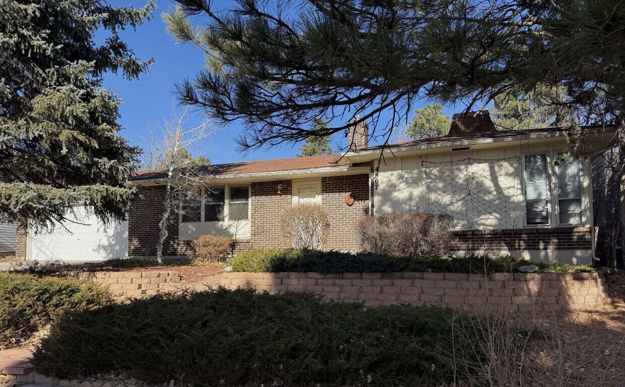 Building Photo - 4907 Sonata Dr