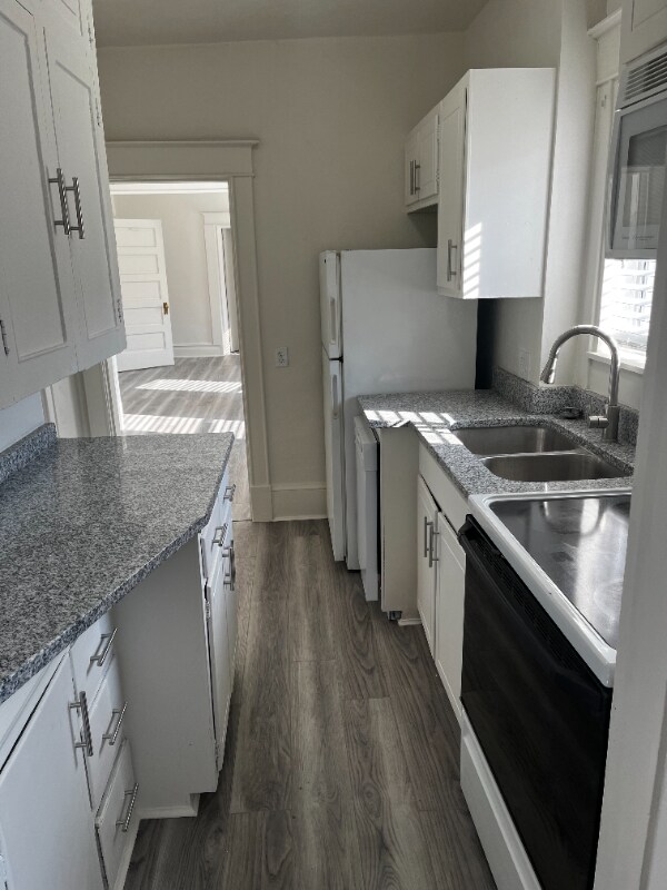 Building Photo - 604 S 500 E