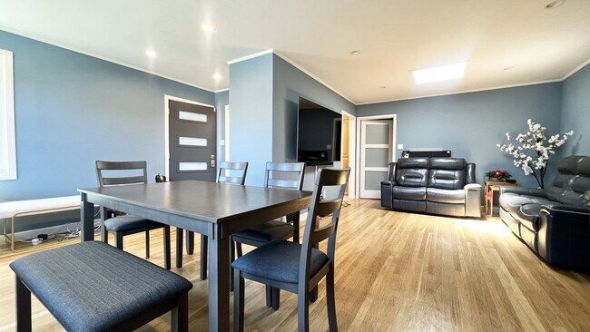 Building Photo - Rare Rental Opportunity: 29 Ramsell Street...