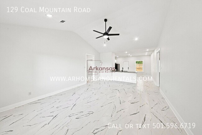 Foto del edificio - 129 Coal Mountain Road-