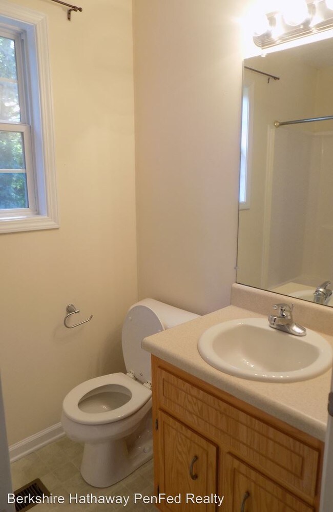 Building Photo - 3 br, 2 bath House - 223 Lady Alice Court