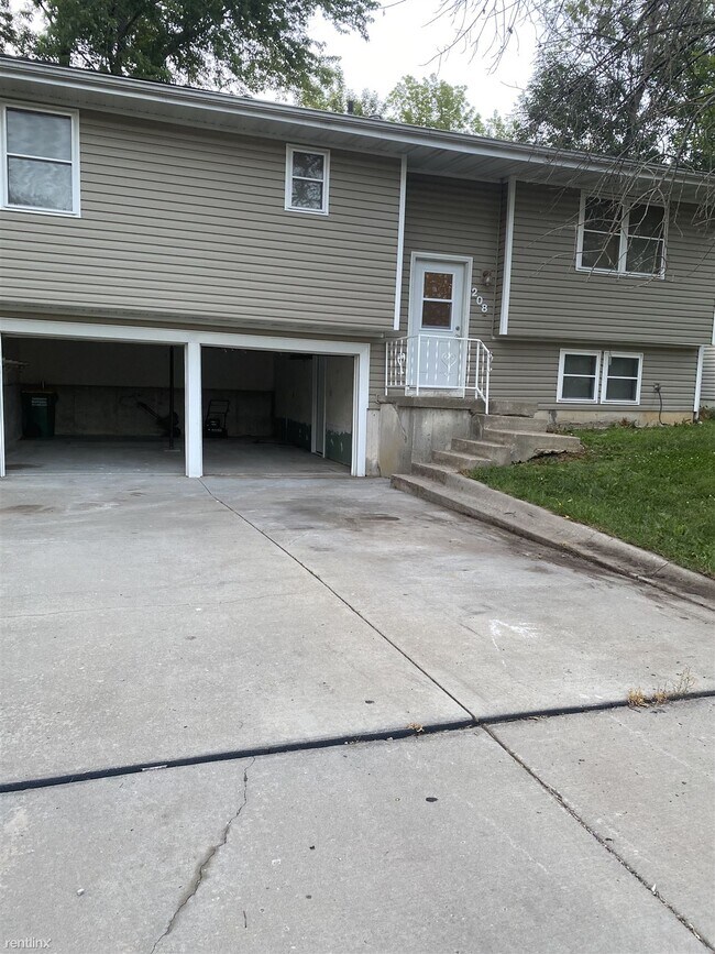 Foto del edificio - 3 br, 1 bath House - 208 West McDonald Street