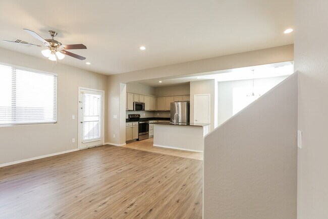 Foto del edificio - 7338 W Cambridge Ave