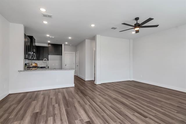 Foto del edificio - 7545 Reis Ln