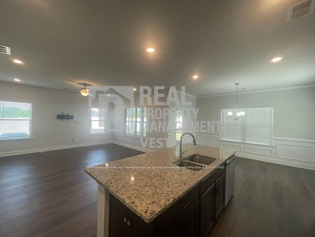Building Photo - 514 Southern Oaks Dr