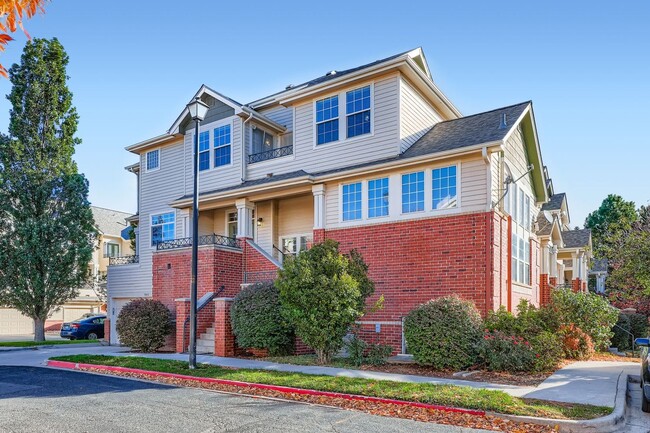 Foto del edificio - Spacious 3-Bedroom Townhome in Prime Denve...