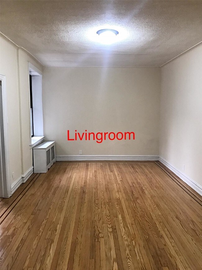 Foto del edificio - 3533 83rd St