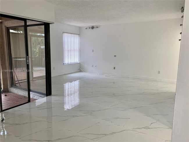 Building Photo - 10337 NW 9th St Cir