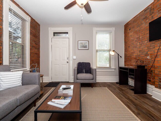 Foto del edificio - 552 E Sycamore St