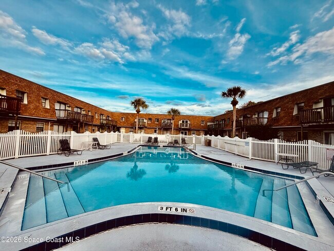 Foto del edificio - 1301 Arlington Ln NE