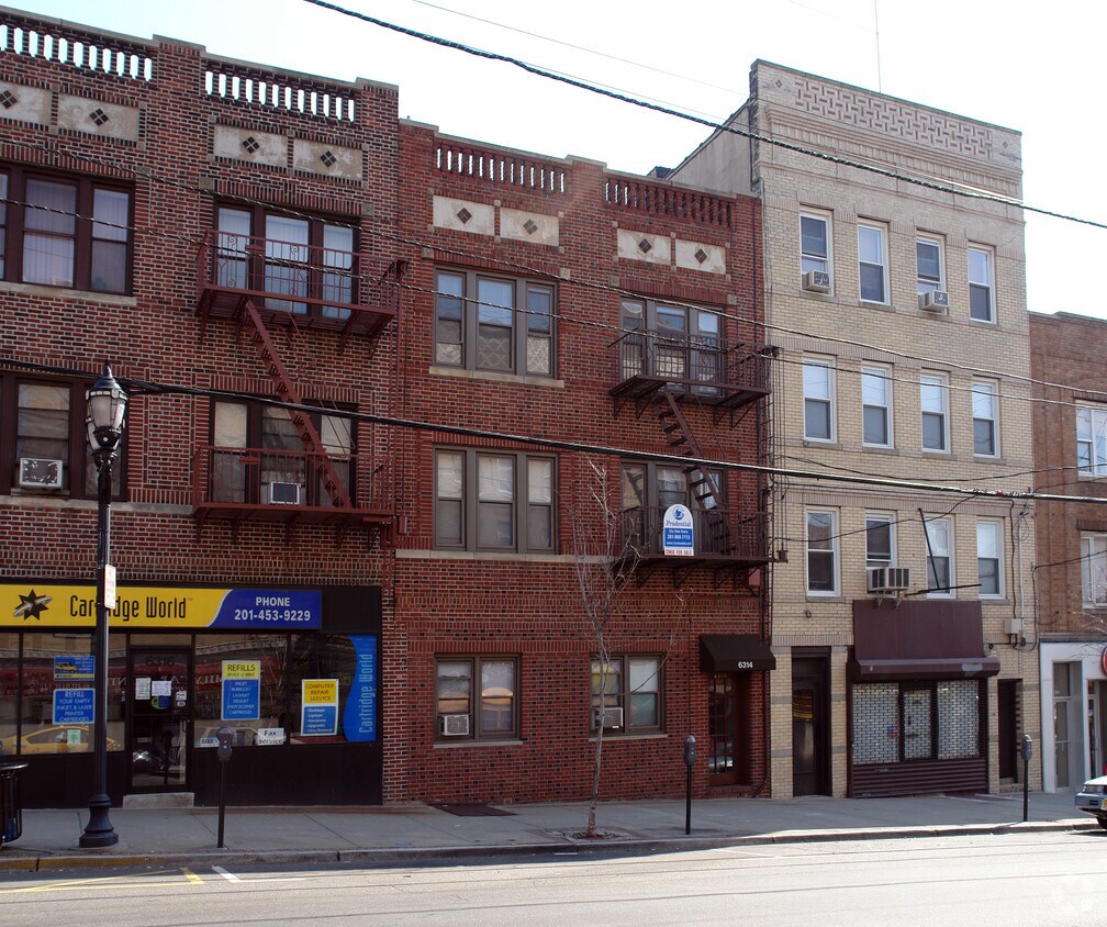 Primary Photo - 6314 Park Ave