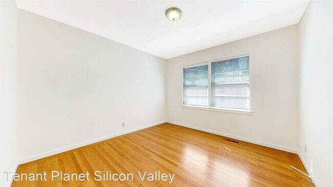 Building Photo - 3 br, 1.5 bath House - 1810 Jefferson Avenue