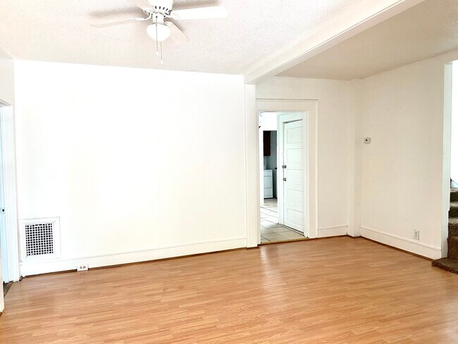 Building Photo - 1412 15th St S