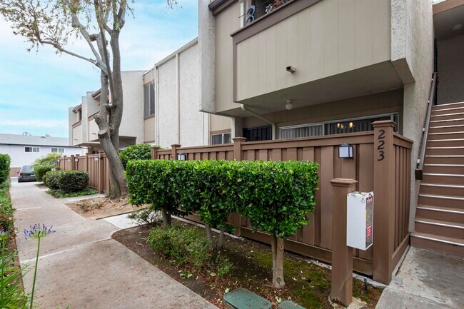 Foto del edificio - 3549 Castle Glen Dr