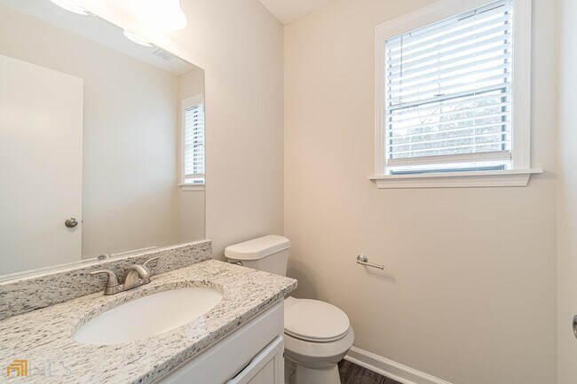 Building Photo - 4960 Ridgeside Ct