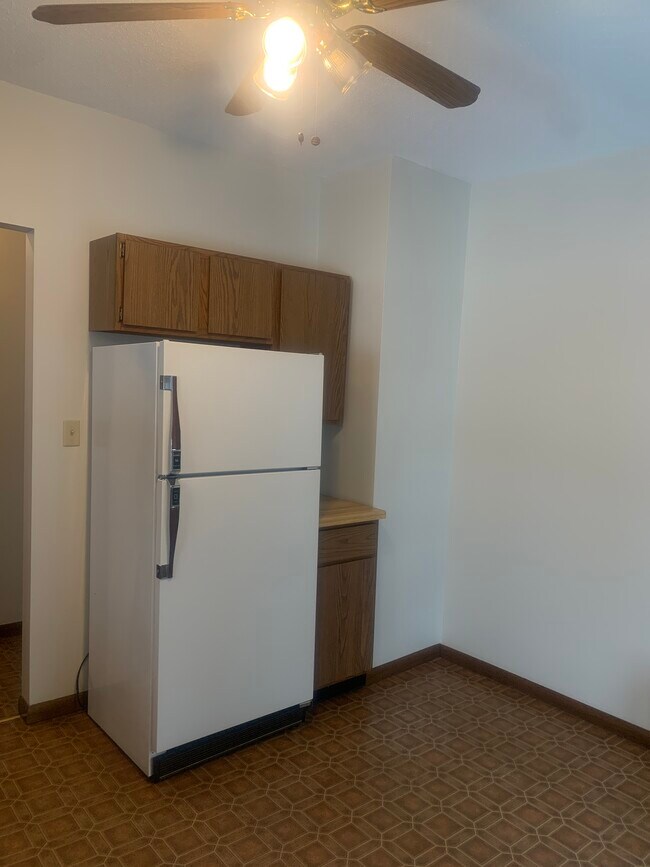 Cocina - 210 N Sophie St