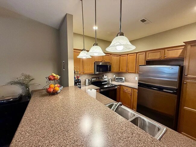 Foto del edificio - 636 Grandview Ct