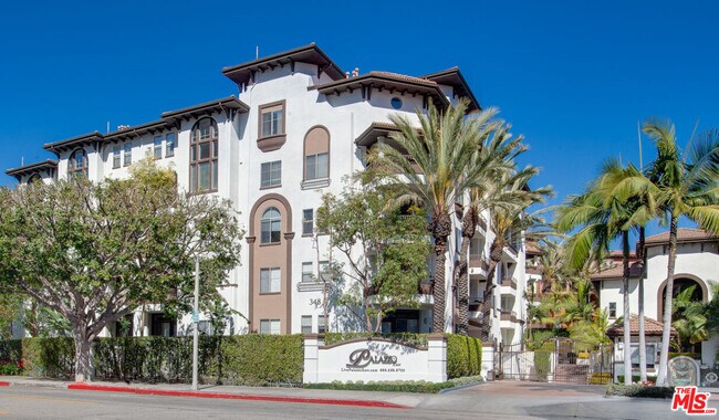 Foto del edificio - 348 Hauser Blvd