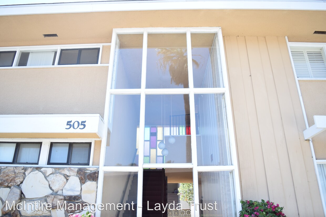 Apartment in Alhambra 2 Bed, 1 Bath, 1700