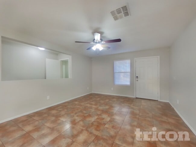 Building Photo - 11519 W Windrose Ave