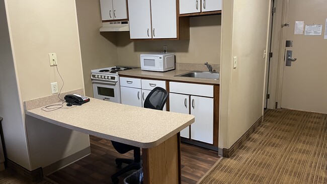 Building Photo - Sonesta Simply Suites Memphis - Extended Stay