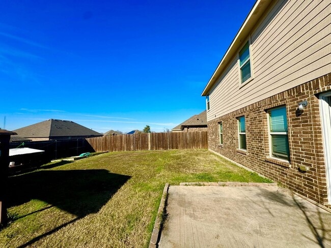 Building Photo - Spacious 4BR House in Forney