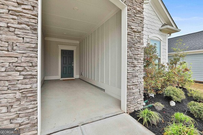 Building Photo - 330 Elkins Pl