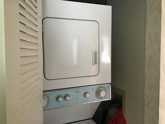 Foto del edificio - 7740 NW 50th St