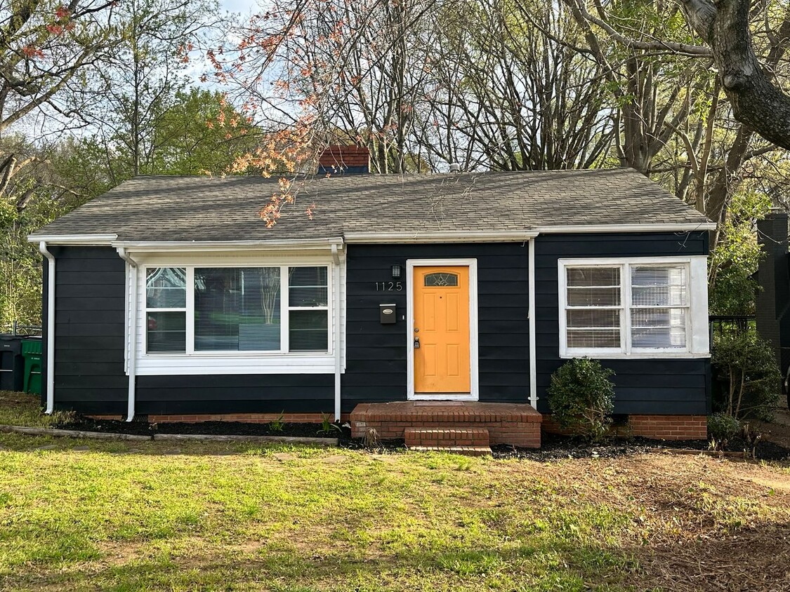 Foto principal - 2 Bedroom Home Near NoDa & Plaza Midwood!