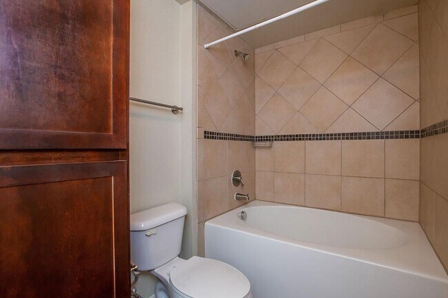 Foto del edificio - 9725 N Lakeline Blvd