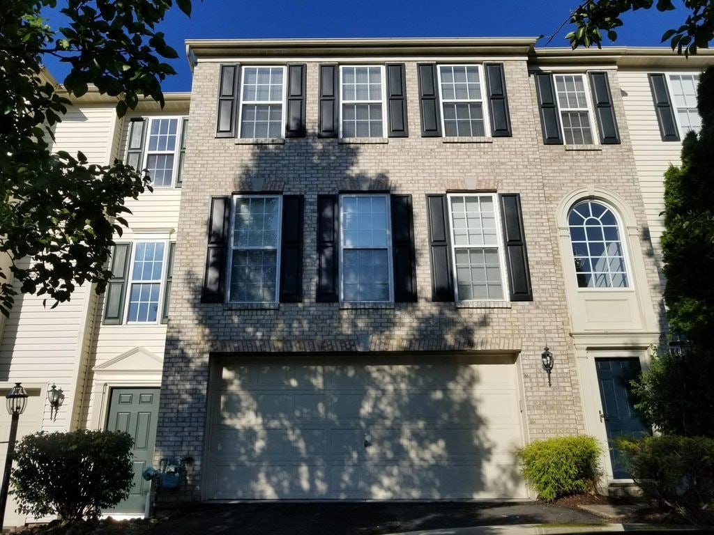 1127 Linden Vue Dr, Canonsburg, PA 15317 Townhome Rentals in Canonsburg PA