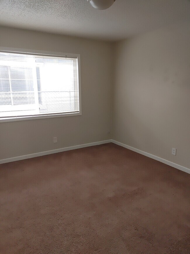 Bedroom - 370 S 8th St