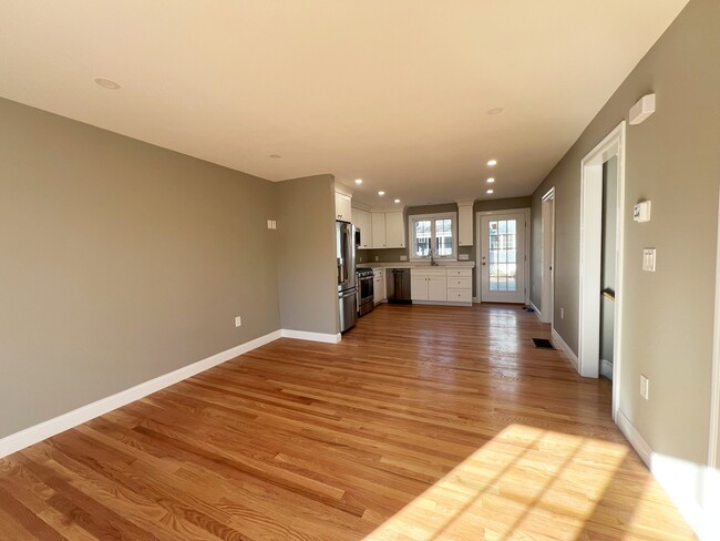 Building Photo - 17 Belknap St