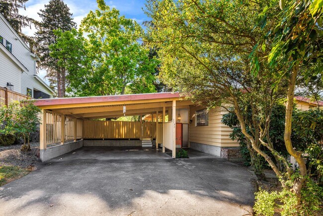 Building Photo - Mercer Island 4 Bedroom 3 Bath Rental Home...
