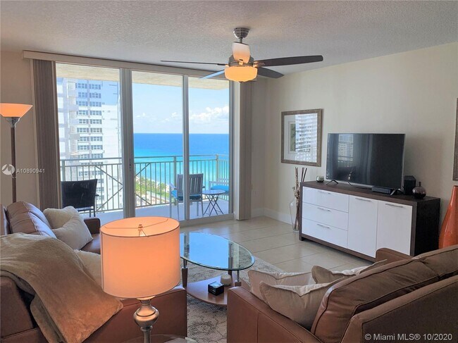 Foto del edificio - 2080 S Ocean Dr