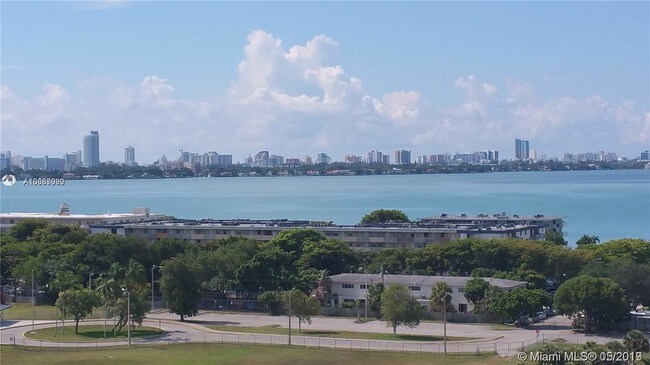 Foto del edificio - THE LEXI