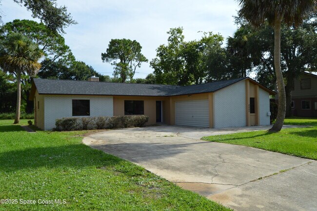 Foto del edificio - 4440 Sherwood Dr