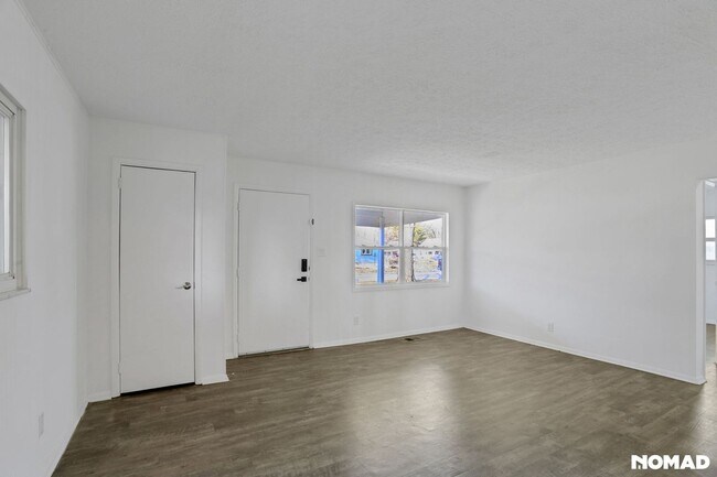 Foto del edificio - 878 Antwerp Rd