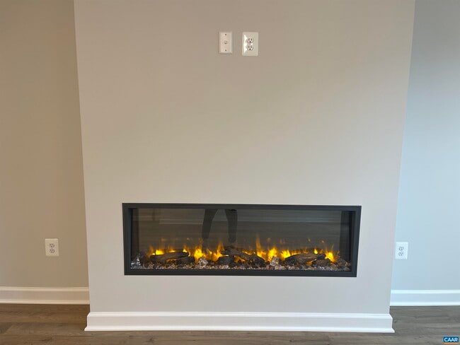 Building Photo - 5178 Golf Dr