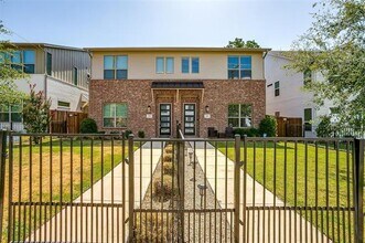 207 Athenia Dr